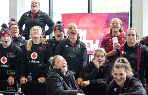301023 - Wales Women Rugby Match Review - Wales Women’s players react during a team challenge ahead of a match review of the game against New Zealand after they arrive in Auckland 