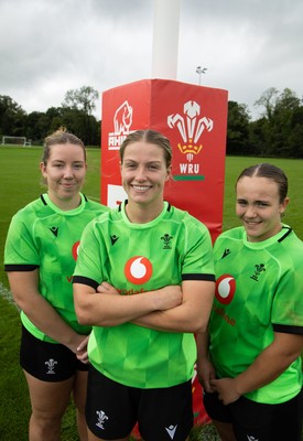 160926 Wales Women Rugby Training Session - Left to right, Elan Jones, Amy Williams and Shanelle Williams who have been named in the match day squad for the game against South Africa with Amy Williams making a debut start and Elan Jones and Shanelle Williams on the bench
