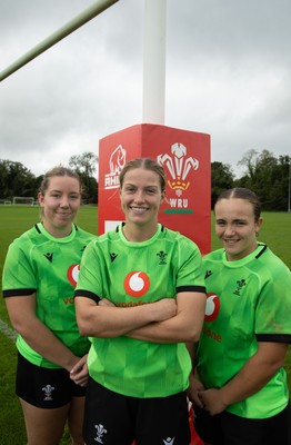 160926 Wales Women Rugby Training Session - Left to right, Elan Jones, Amy Williams and Shanelle Williams who have been named in the match day squad for the game against South Africa with Amy Williams making a debut start and Elan Jones and Shanelle Williams on the bench