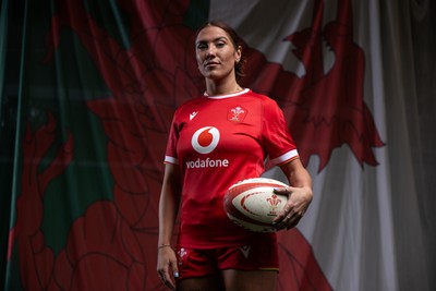 170325 - Wales Women Rugby Squad Portraits - Georgia Evans