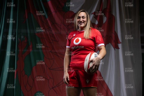 170325 - Wales Women Rugby Squad Portraits - Courtney Keight