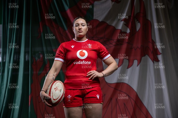 170325 - Wales Women Rugby Squad Portraits - Gwen Crabb