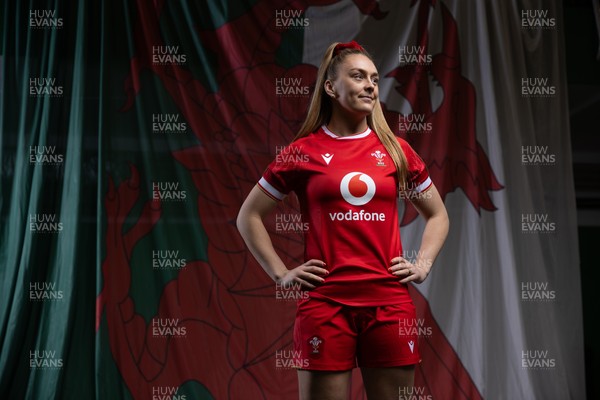 170325 - Wales Women Rugby Squad Portraits - Hannah Jones