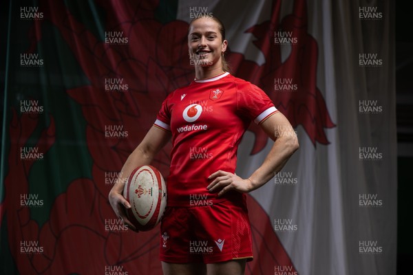 170325 - Wales Women Rugby Squad Portraits - Lisa Neumann