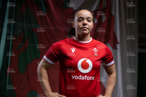 170325 - Wales Women Rugby Squad Portraits - Meg Davies