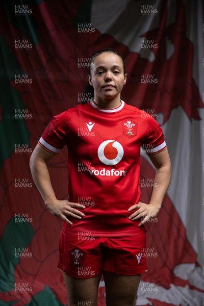 170325 - Wales Women Rugby Squad Portraits - Meg Davies