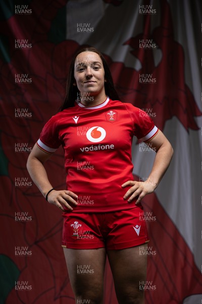 170325 - Wales Women Rugby Squad Portraits - Sian Jones