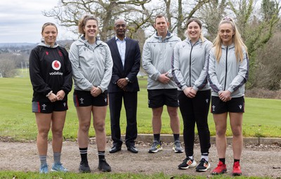 030323 - WRU Press Conference - Wales WRU Interim CEO Nigel Walker, centre left, and Women head coach Ioan Cunningham with players, left to right, Alisha Butchers,Natalia John, Gwen Crabb and Hannah Jones after a press conference to announce 25 full time contracted players to the Wales Women Squad