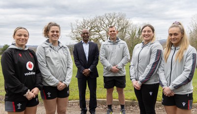 030323 - WRU Press Conference - Wales WRU Interim CEO Nigel Walker, centre left, and Women head coach Ioan Cunningham with players, left to right, Alisha Butchers,Natalia John, Gwen Crabb and Hannah Jones after a press conference to announce 25 full time contracted players to the Wales Women Squad