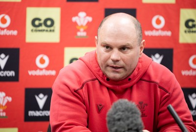 140526 - Wales Women Rugby Press Conference - Wales head coach Sean Lynn during a press conference ahead of their final Women’s 6 Nations match against Italy