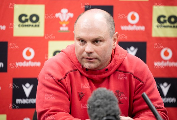 140526 - Wales Women Rugby Press Conference - Wales head coach Sean Lynn during a press conference ahead of their final Women’s 6 Nations match against Italy
