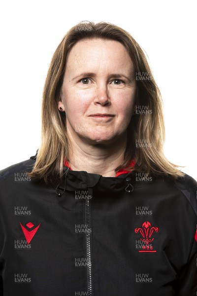 210322 - Wales Women Rugby Squad - Liz Jones