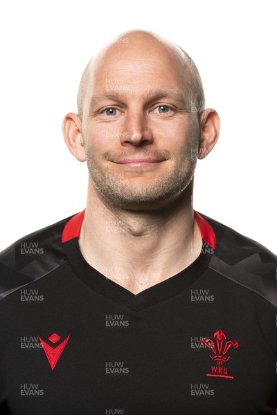 210322 - Wales Women Rugby Squad - Richard Whiffin