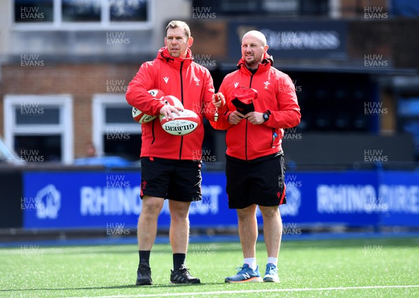 010422 - Wales Women Captains Run - Ioan Cunningham and Mike Hill during training