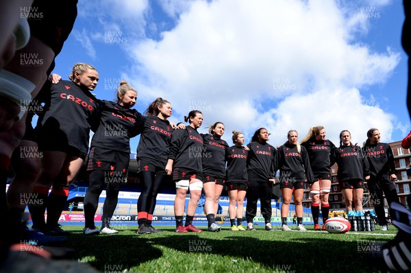 010422 - Wales Women Captains Run - A huddle during training