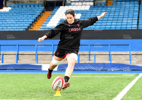 010422 - Wales Women Captains Run - Sioned Harries during training