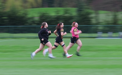 010426 - Wales Women Rugby Training Session - Gwenllian Pyrs, Branwen Metcalfe and Maisie Davies during training ahead of the start of the Women’s 6 Nations
