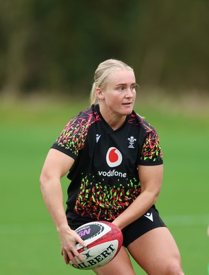 010426 - Wales Women Rugby Training Session - Seren Singleton during training ahead of the start of the Women’s 6 Nations