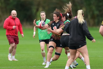 010426 - Wales Women Rugby Training Session - Branwen Metcalfe during training ahead of the start of the Women’s 6 Nations