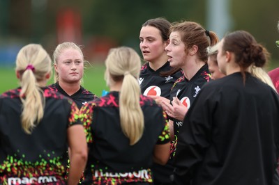 010426 - Wales Women Rugby Training Session - Kate Williams speaks to the players during training ahead of the start of the Women’s 6 Nations