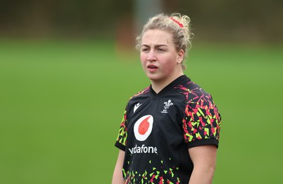 010426 - Wales Women Rugby Training Session - Molly Reardon during training ahead of the start of the Women’s 6 Nations