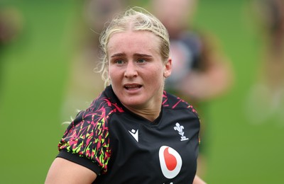 010426 - Wales Women Rugby Training Session - Seren Singleton during training ahead of the start of the Women’s 6 Nations