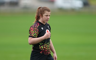010426 - Wales Women Rugby Training Session - Kate Williams during training ahead of the start of the Women’s 6 Nations