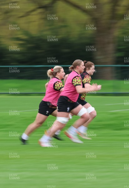 010426 - Wales Women Rugby Training Session - Tilly Vucaj, Kate Williams and Molly Reardon during training ahead of the start of the Women’s 6 Nations