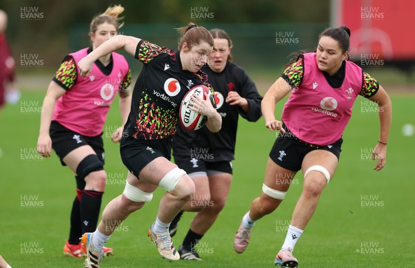010426 - Wales Women Rugby Training Session - Kate Williams with Jorja Aiono during training ahead of the start of the Women’s 6 Nations