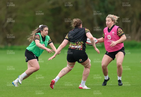 010426 - Wales Women Rugby Training Session - Kayleigh Powell and Molly Reardon during training ahead of the start of the Women’s 6 Nations