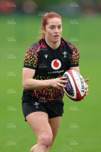 010426 - Wales Women Rugby Training Session - Lisa Neumann during training ahead of the start of the Women’s 6 Nations