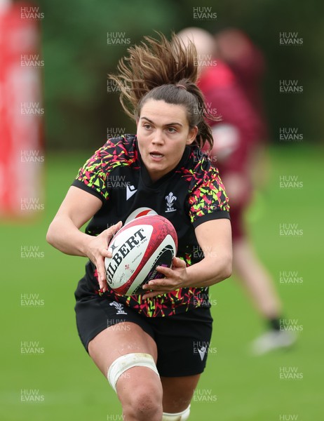 010426 - Wales Women Rugby Training Session - Bryonie King during training ahead of the start of the Women’s 6 Nations