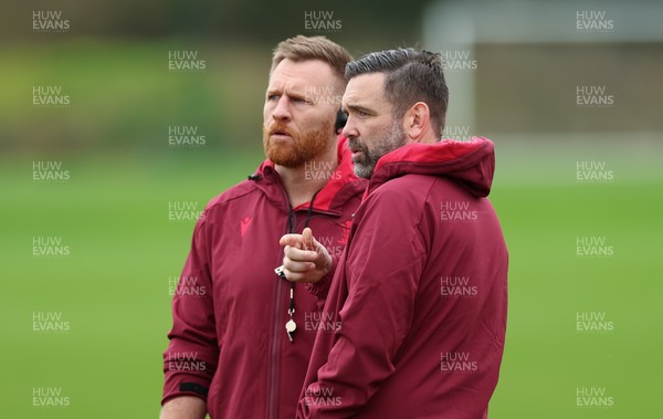 010426 - Wales Women Rugby Training Session - Tyrone Holmes and Steve Salvin during training ahead of the start of the Women’s 6 Nations