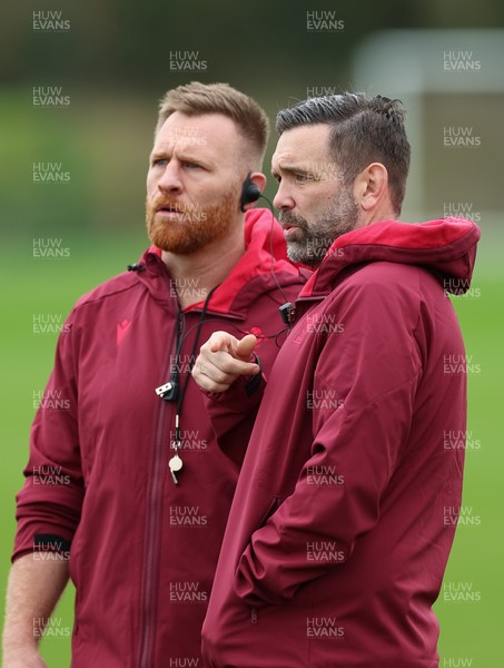 010426 - Wales Women Rugby Training Session - Tyrone Holmes and Steve Salvin during training ahead of the start of the Women’s 6 Nations