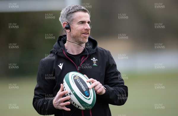 020424 - Wales Women’s Rugby Training Session - Eifion Roberts during a training session ahead of Wales’ next Women’s 6 Nations match against Ireland