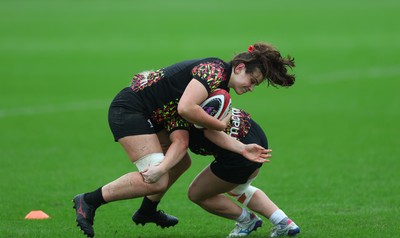 030426 - Wales Women Rugby Training session - Branwen Metcalfe during training ahead of the start of the Women’s 6 Nations