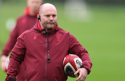 030426 - Wales Women Rugby Training session - Sean Lynn, Wales Women head coach during training ahead of the start of the Women’s 6 Nations