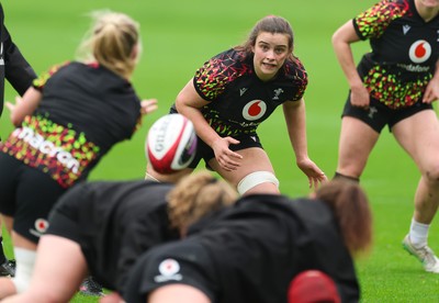 030426 - Wales Women Rugby Training session - Branwen Metcalfe during training ahead of the start of the Women’s 6 Nations