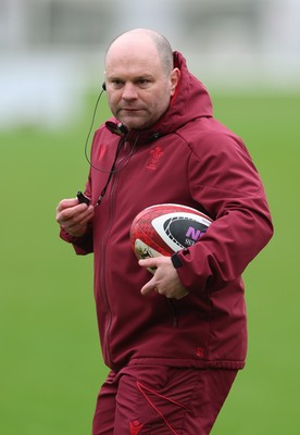 030426 - Wales Women Rugby Training session - Sean Lynn, Wales Women head coach, during training ahead of the start of the Women’s 6 Nations