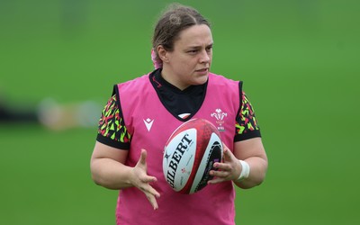030426 - Wales Women Rugby Training session - Jenni Scoble during training ahead of the start of the Women’s 6 Nations