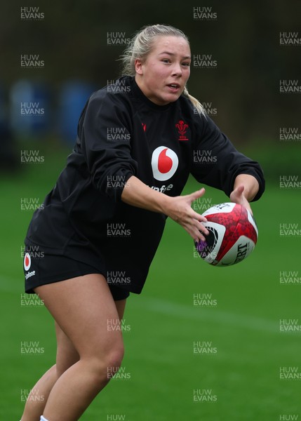 030426 - Wales Women Rugby Training session - Kelsie Webster during training ahead of the start of the Women’s 6 Nations