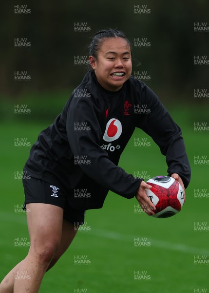 030426 - Wales Women Rugby Training session - Jenna De Vera during training ahead of the start of the Women’s 6 Nations