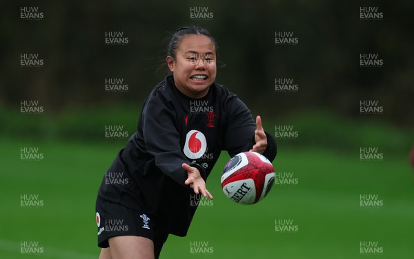 030426 - Wales Women Rugby Training session - Jenna De Vera during training ahead of the start of the Women’s 6 Nations