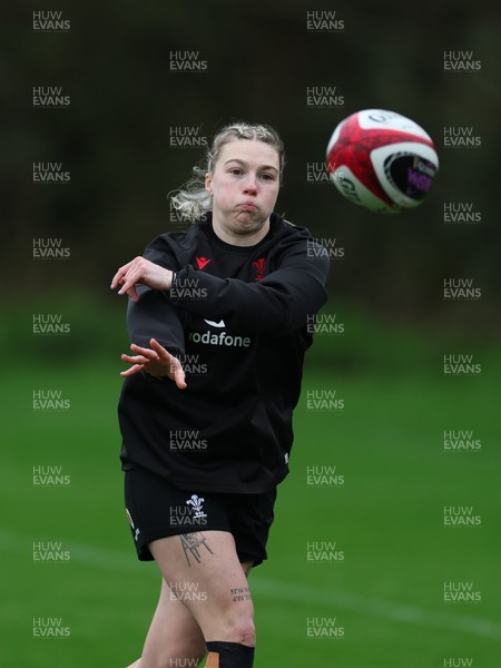 030426 - Wales Women Rugby Training session - Keira Bevan during training ahead of the start of the Women’s 6 Nations
