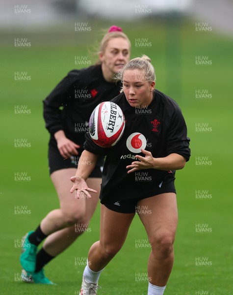 030426 - Wales Women Rugby Training session - Kelsie Webster during training ahead of the start of the Women’s 6 Nations