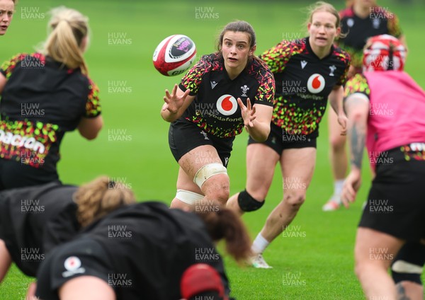 030426 - Wales Women Rugby Training session - Branwen Metcalfe during training ahead of the start of the Women’s 6 Nations
