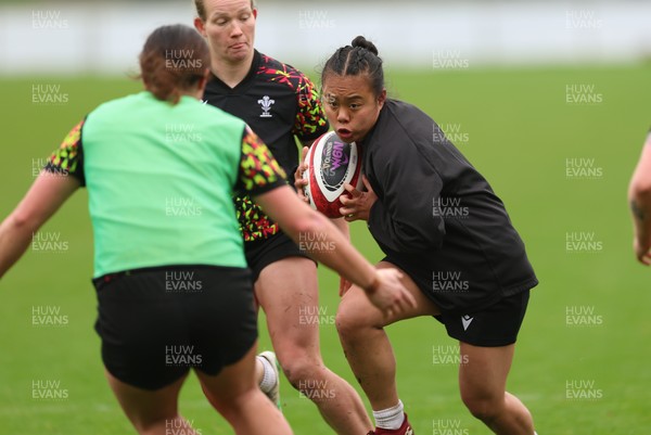 030426 - Wales Women Rugby Training session - Jenna De Vera during training ahead of the start of the Women’s 6 Nations