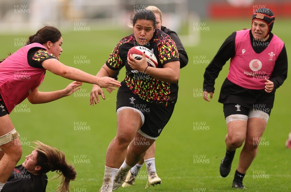 030426 - Wales Women Rugby Training session - Sisilia Tuipulotu during training ahead of the start of the Women’s 6 Nations