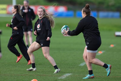 040424 - Wales Women’s Rugby Training Session - Hannah Jones during training session ahead of Wales’ next Women’s 6 Nations match against Ireland