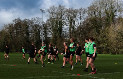 040424 - Wales Women’s Rugby Training Session - The Wales Women’s squad during training session ahead of Wales’ next Women’s 6 Nations match against Ireland